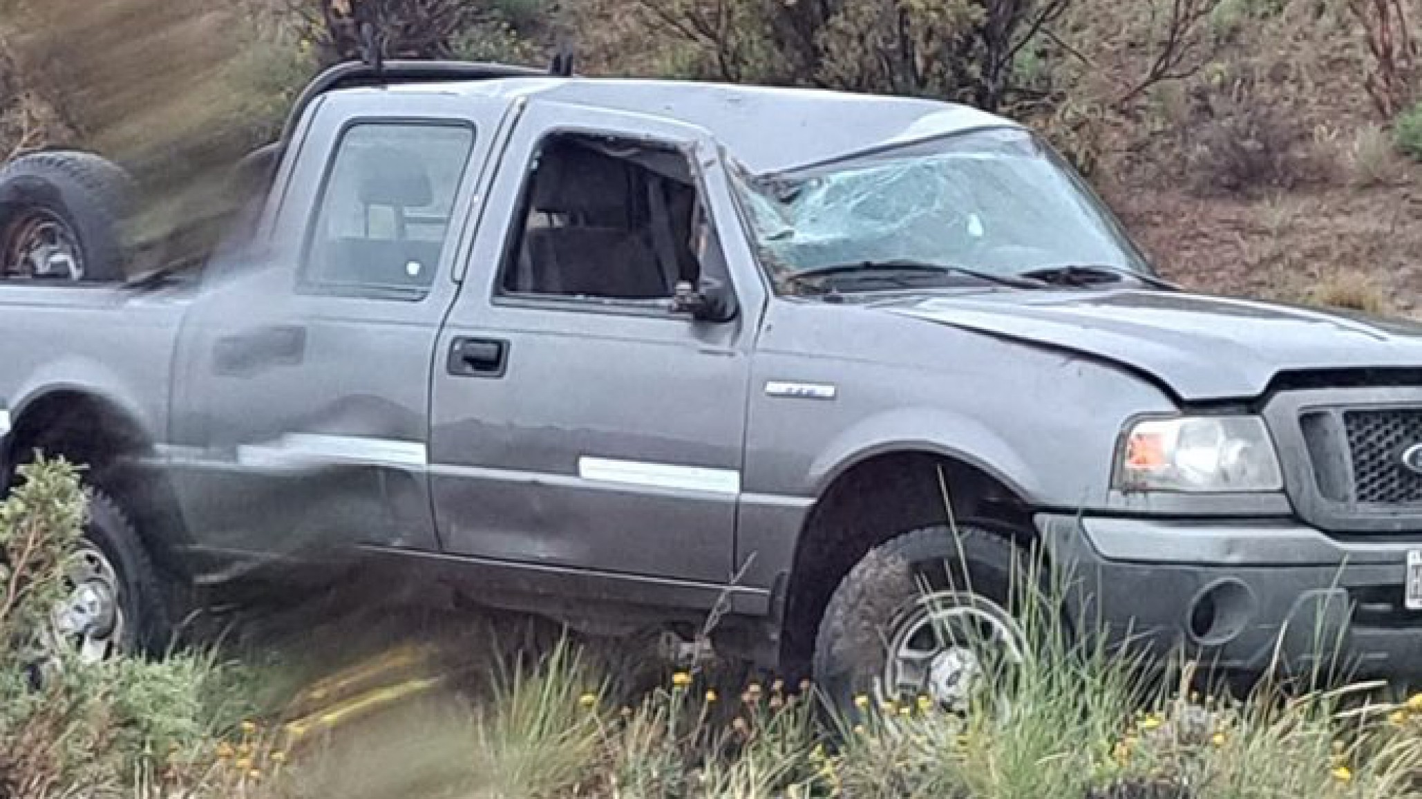 El cura párroco de Sarmiento volcó en la RN26