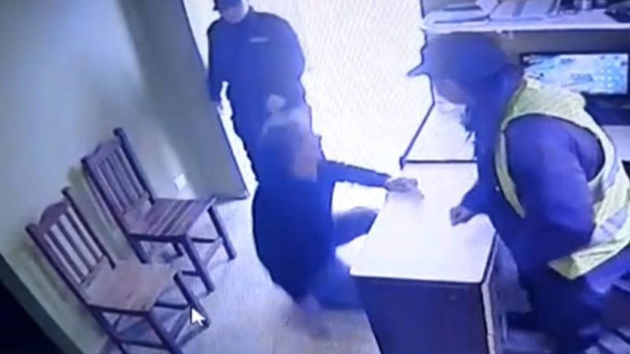 Le hicieron una multa y para salvarse simuló un desmayo