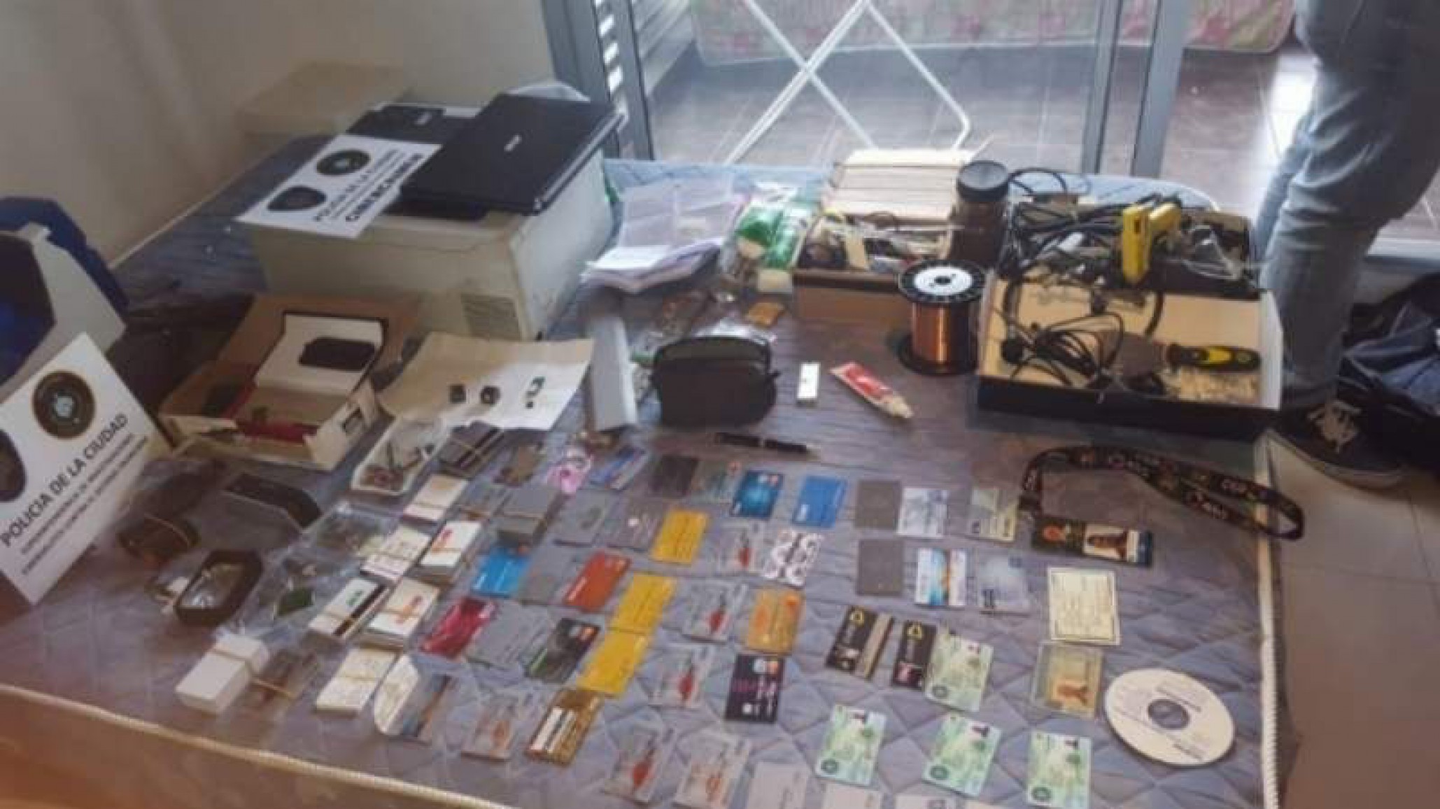 Turistas brasileños fueron condenados por estafas con tarjetas de crédito clonadas