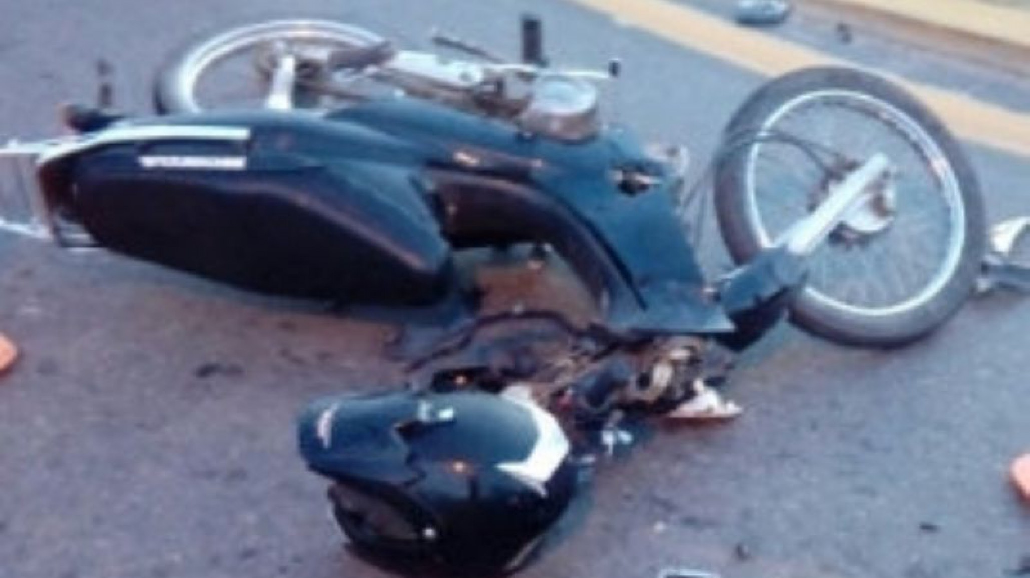 Joven motociclista ebrio se “tragó” una rotonda en Zona Norte