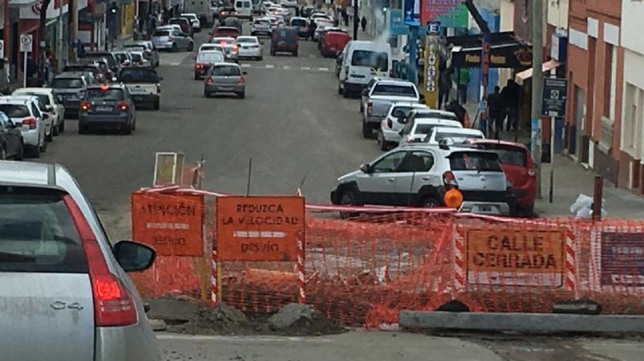Piden precaución a quienes transiten por Av. San Martín y Francia
