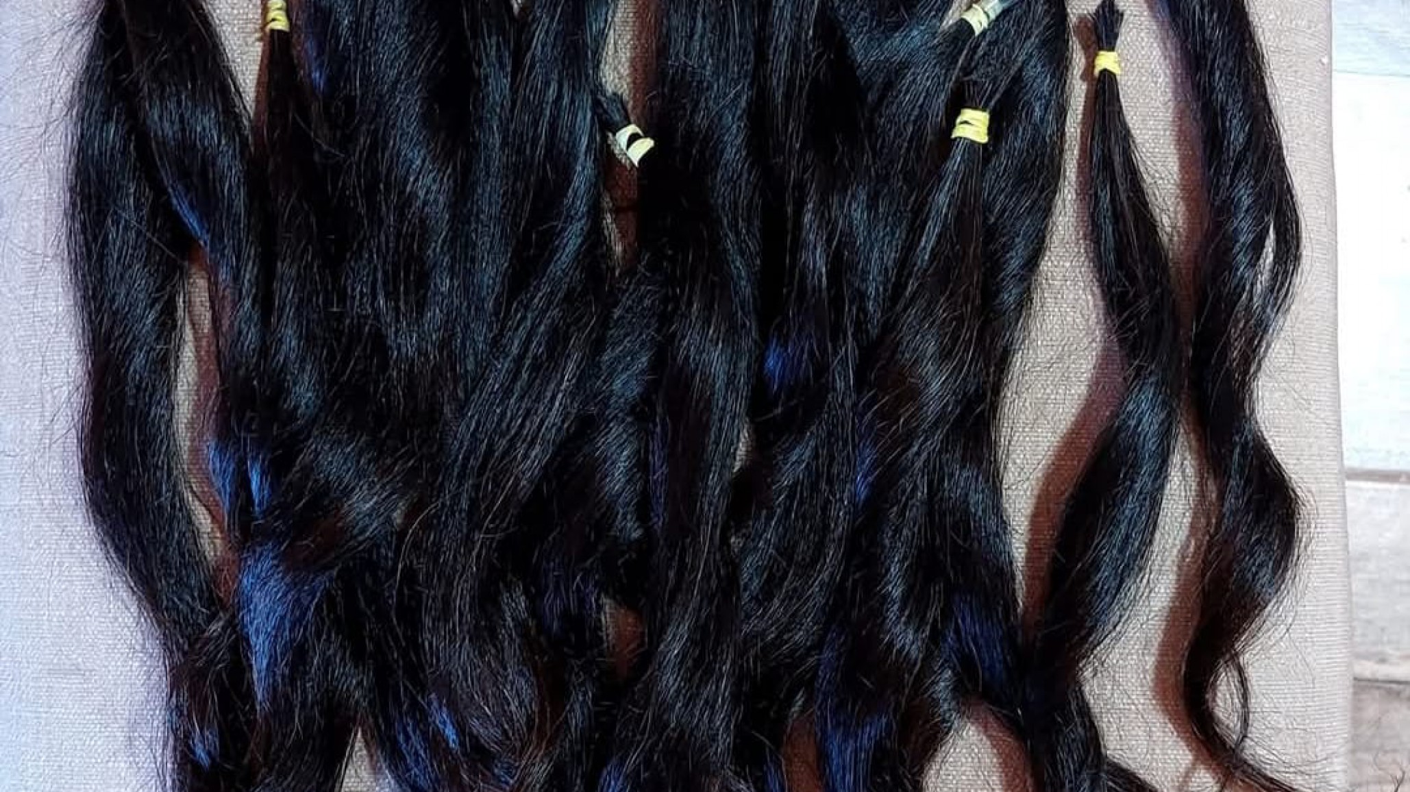 Pacientes oncológicas aún esperan un espacio para la entrega de pelucas en Comodoro