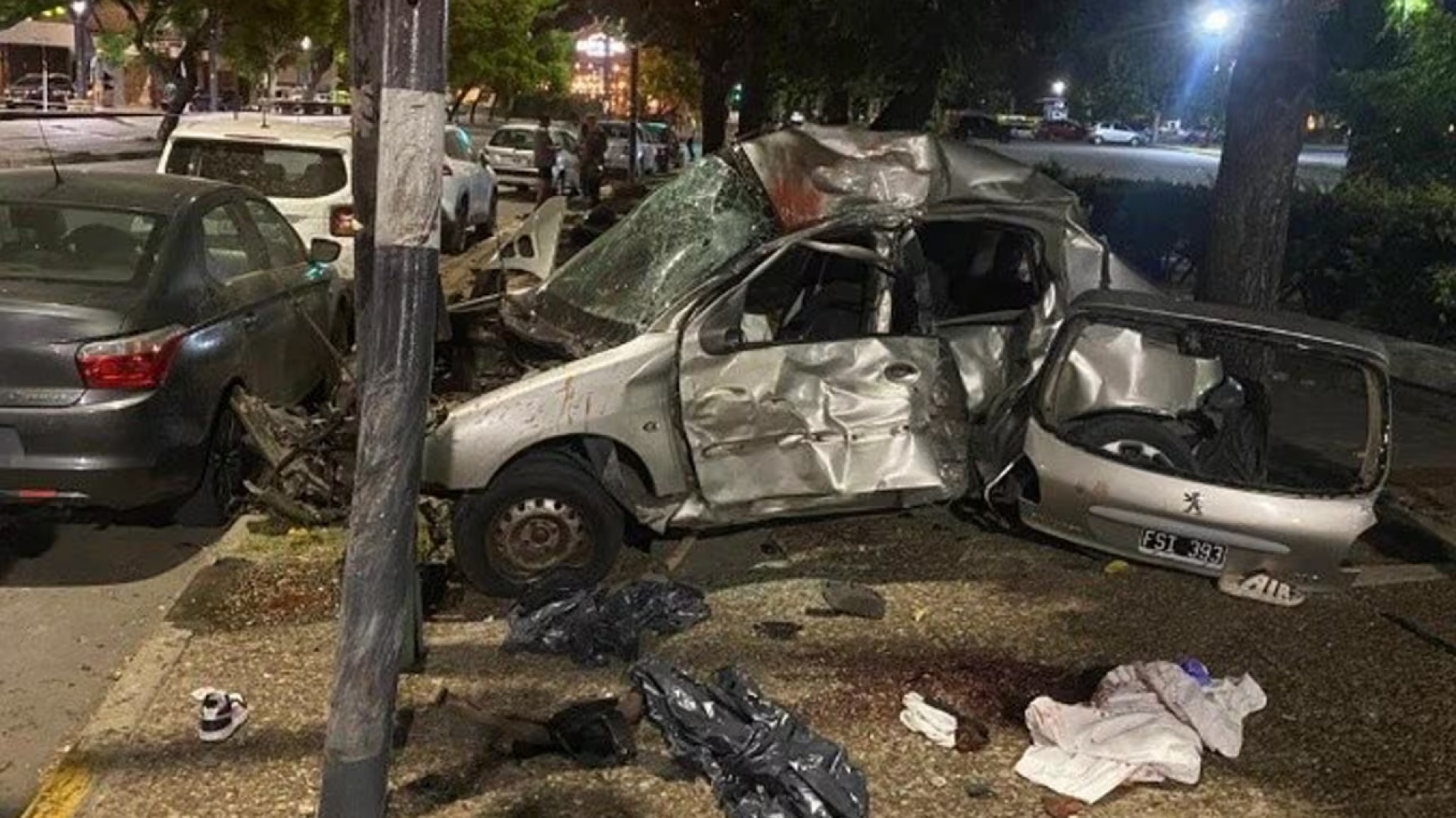 Un conductor atropelló a una familia en Rosario: mató a la mama y su hija