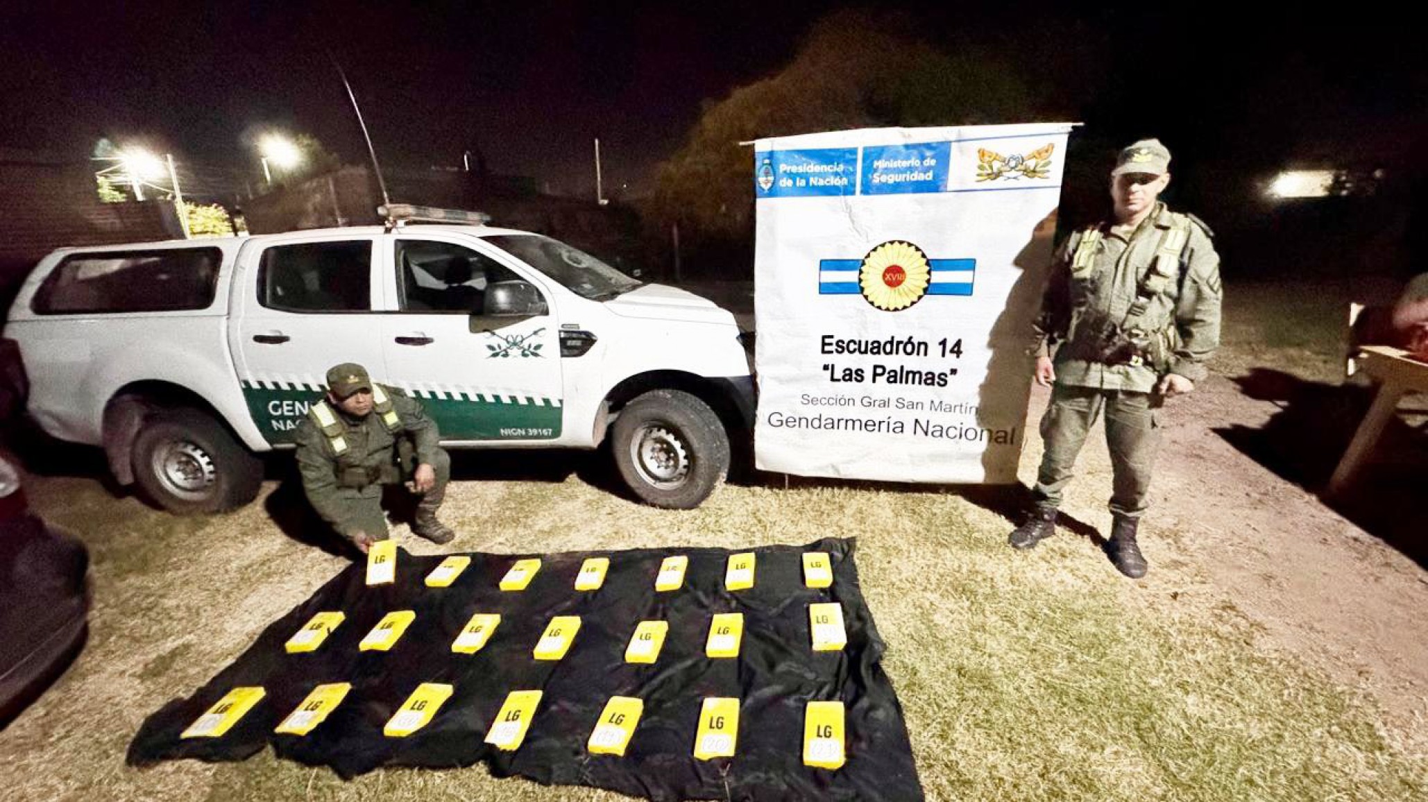 ¡Sálvese quien pueda! El Hombre dejó a la mujer con 22 Kilos de cocaína y escapó