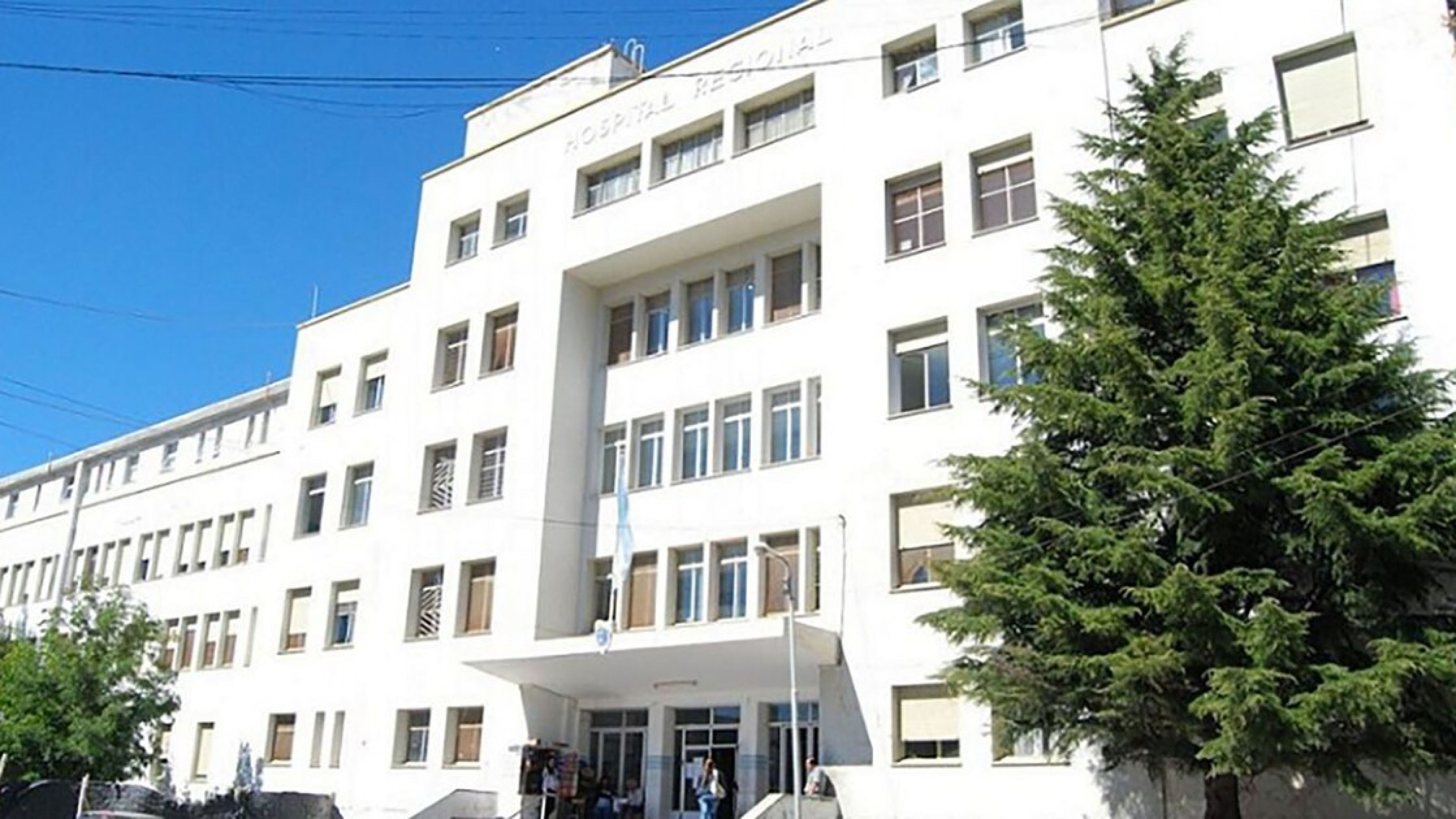 Los dos hospitales suspenden turnos programados