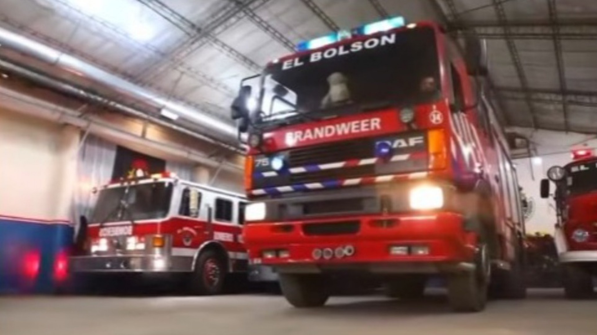 Indignación en El Bolsón: robaron una motobomba en plena lucha contra el fuego