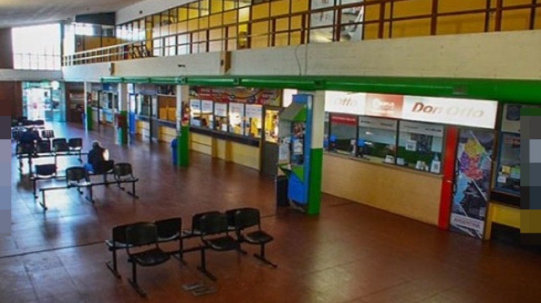 Comodorense borracho quiso subirse a un colectivo y terminó demorado en la Terminal