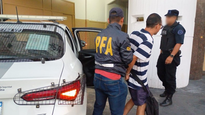 Capturaron a un hombre buscado desde 2022 por abusar de su hijastra