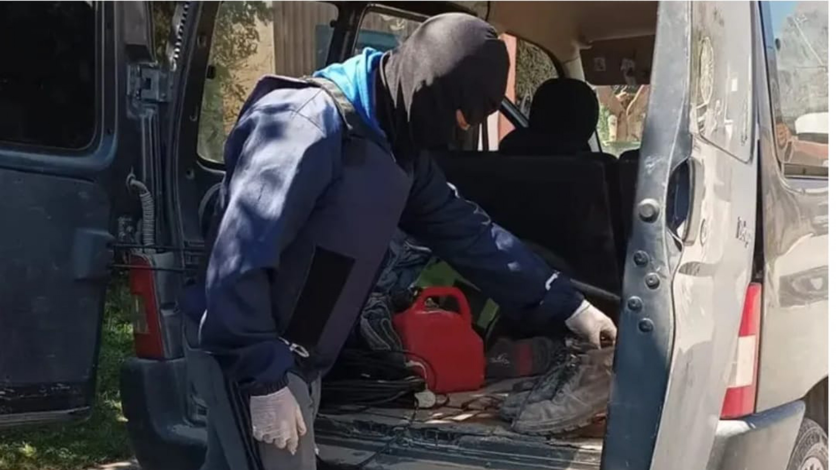 Dos hombres y dos mujeres detenidos en El Bolsón y El Hoyo por presunta participación en incendios forestales