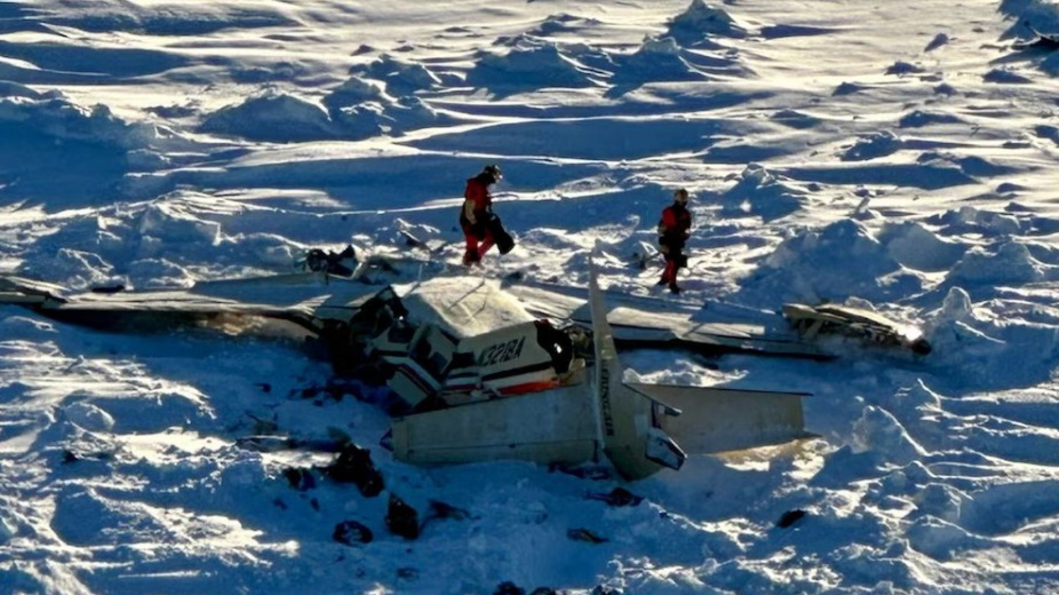 Hallaron el avión desaparecido en Alaska: diez muertos tras el impacto en el hielo marino de Norton Sound