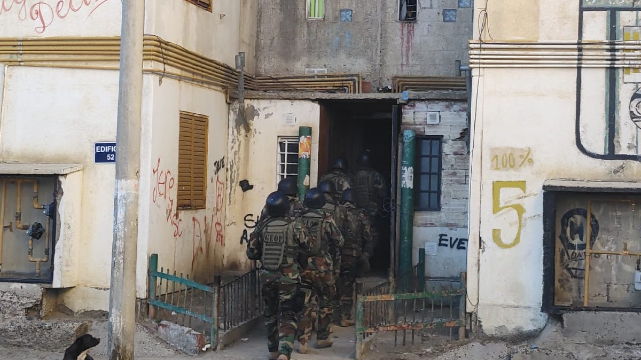 Golpe al narcotráfico en Comodoro: Desbaratan "kioskos" y "delivery" de droga en tres barrios