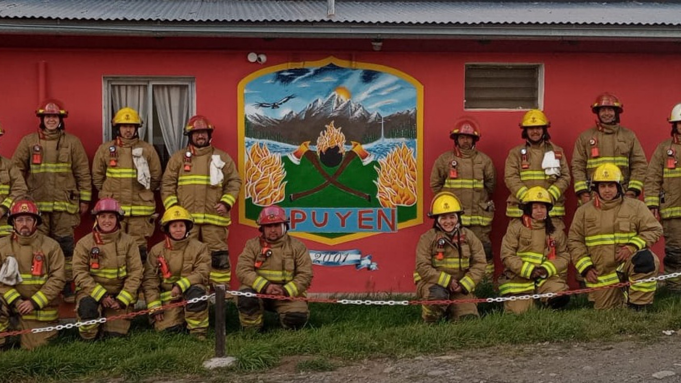 Bomberos de Epuyén piden ayuda para adquirir una autobomba 4x4