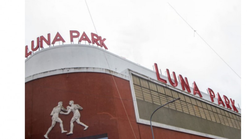 Luna Park en riesgo: aprobaron su demolición y la decisión final depende del Papa
