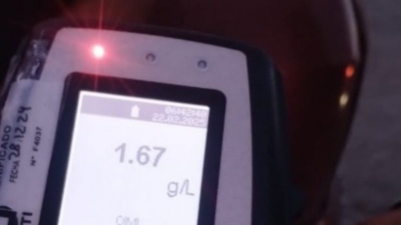 Manejaba con 1,67 de alcohol en sangre, sin licencia y sin seguro