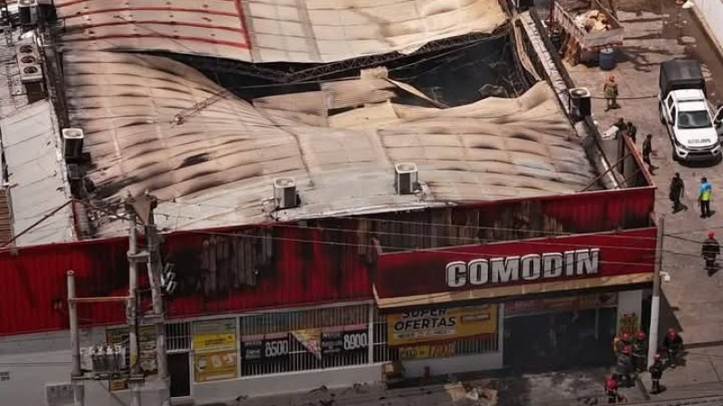 Incendio fatal en un supermercado de Jujuy: CInco muertos, entre ellos una niña y 33 heridos