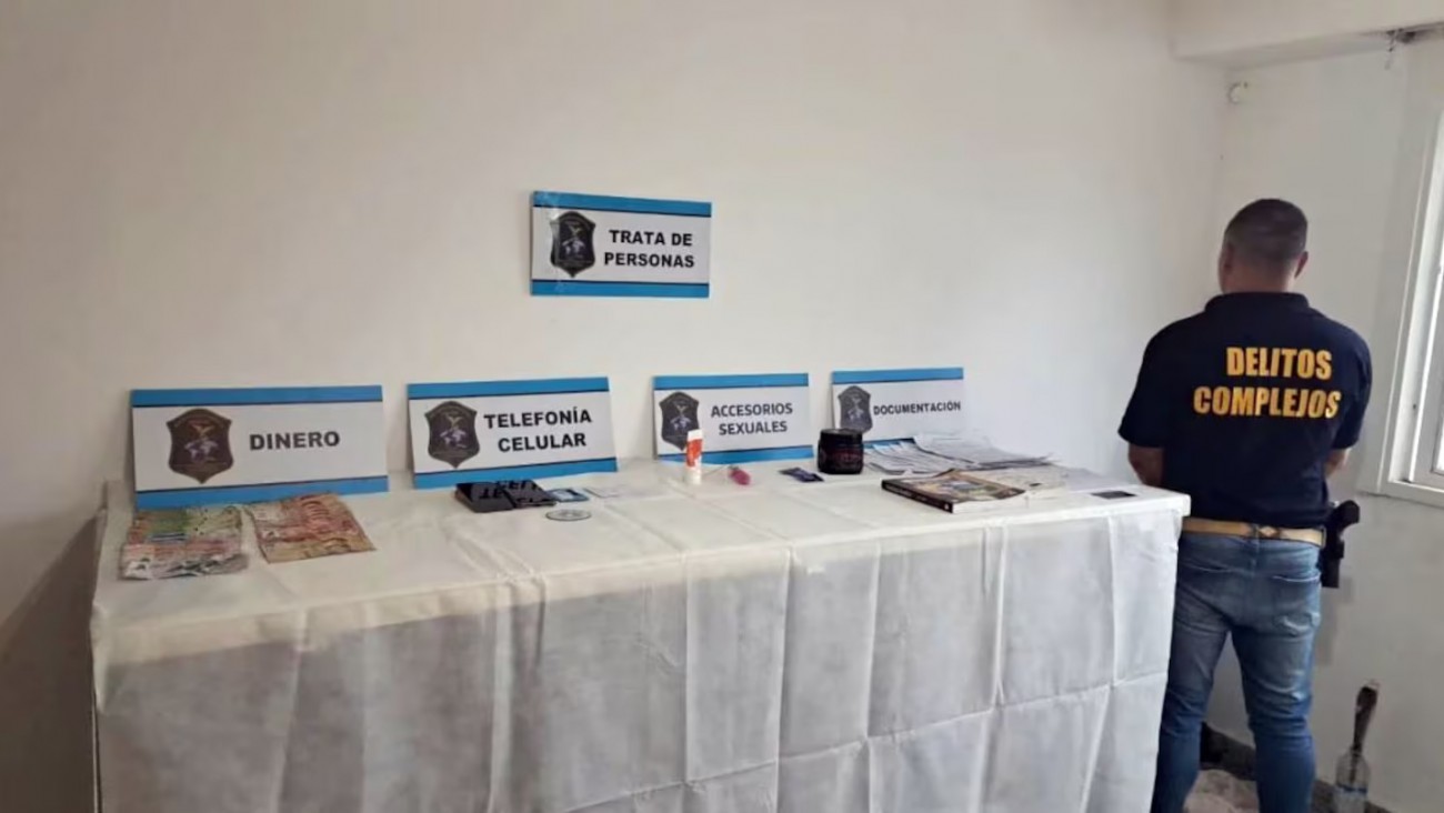 Lo detuvieron por explotar sexualmente a su pareja de 20 años