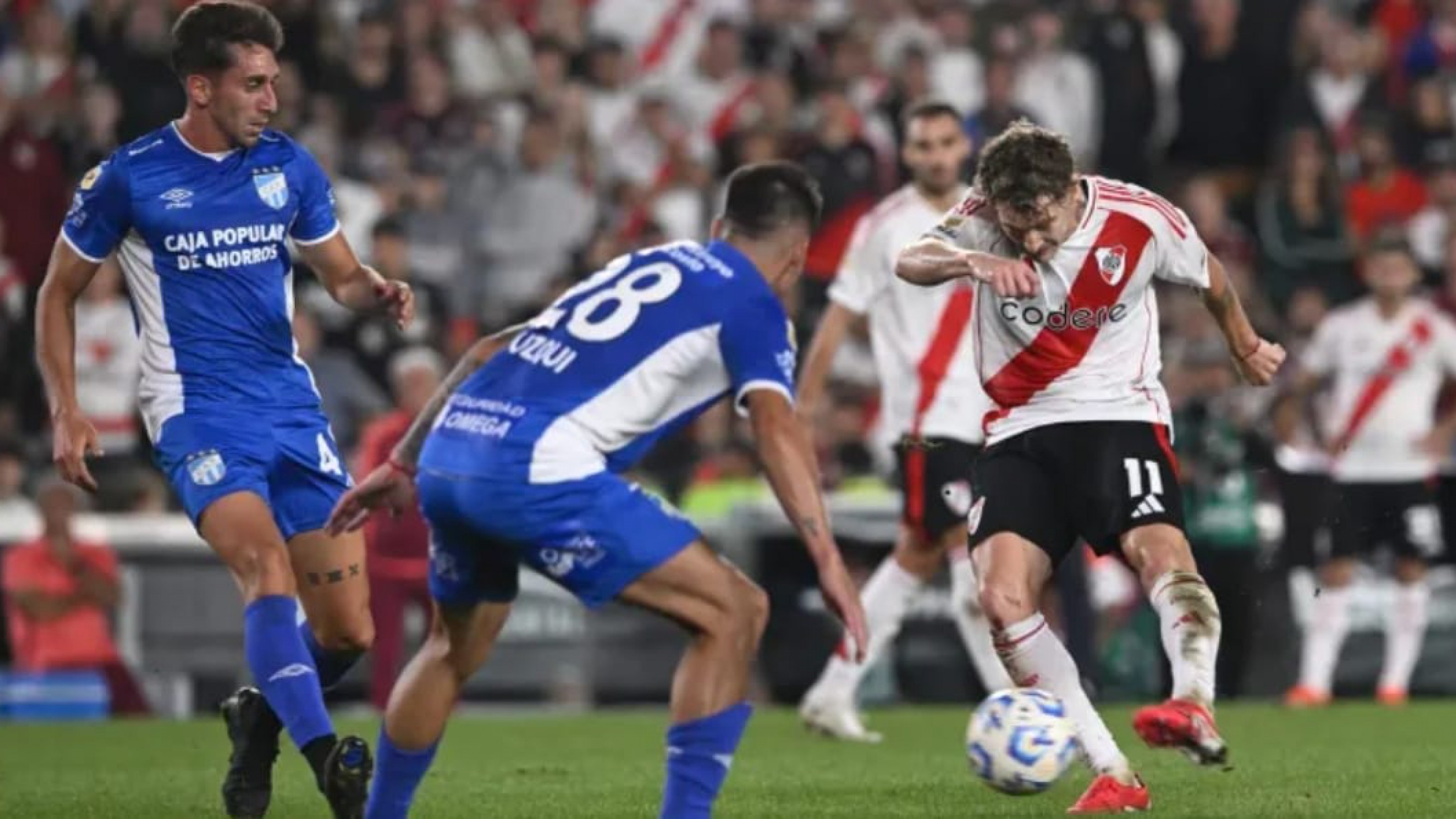 River venció a Atlético Tucumán y se acerca a la cima de la Zona B del Torneo Apertura