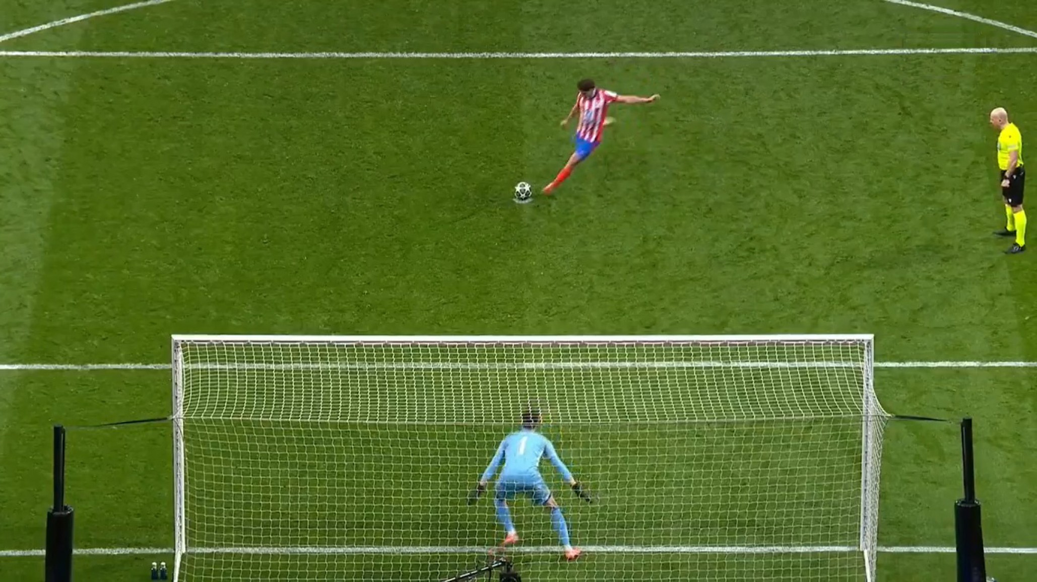 El Real venció al "Aleti" por penales: A Julián le anularon el suyo