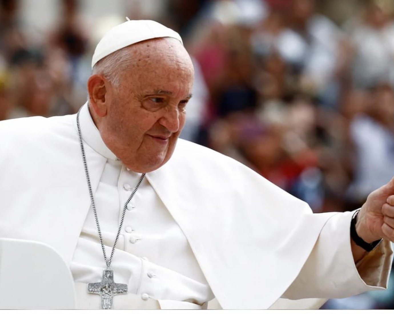 A un mes de su internación, el Papa Francisco pasó bien la noche