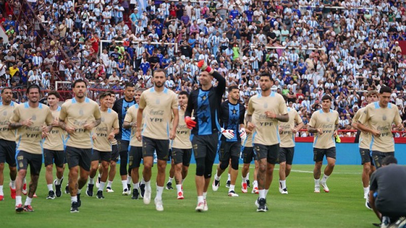 La Selección Argentina venció 2-0 a la Sub 20 en un amistoso solidario por Bahía Blanca