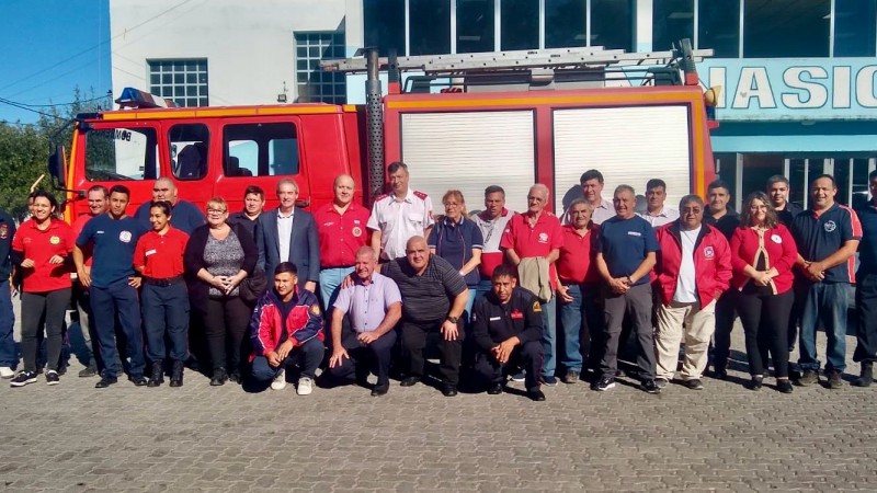 PAE entregó equipamiento a la Federación de Bomberos de Chubut