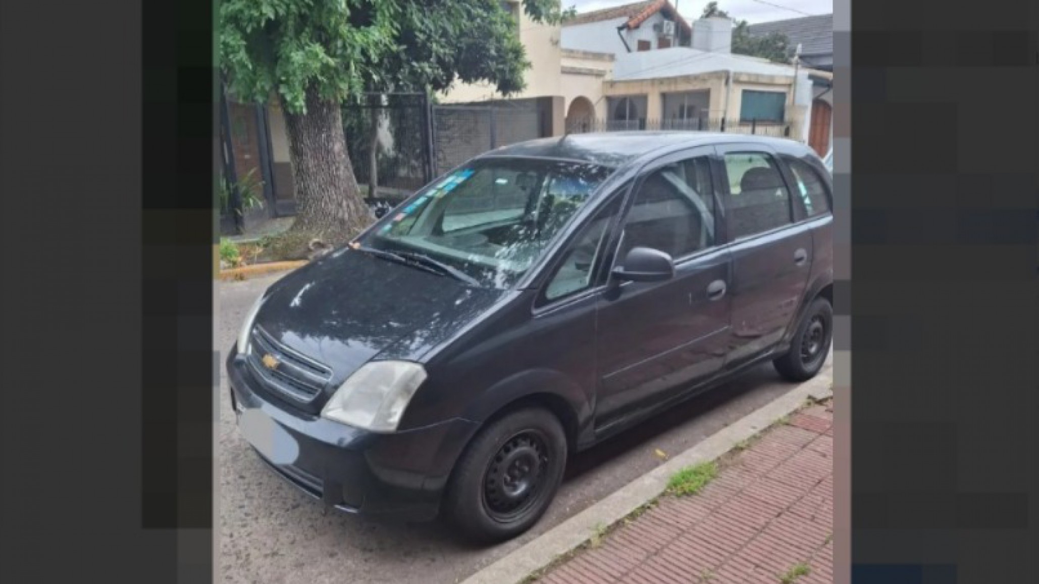 Buscan una Chevrolet Meriva gris que atropelló a un menor y se dio a la fuga