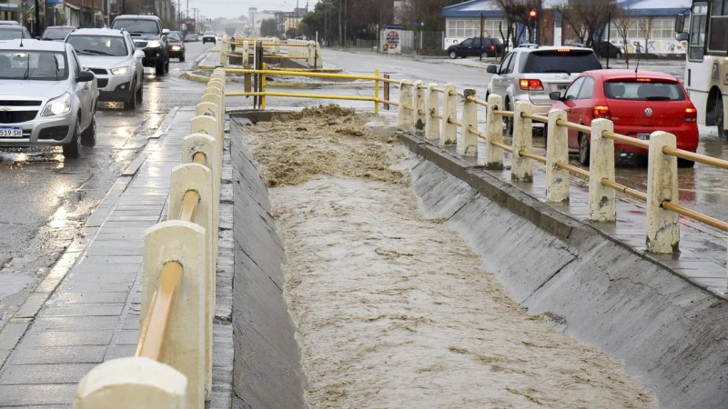 Lluvias intensas en camino y el Barrio Pueyrredón toma medidas preventivas
