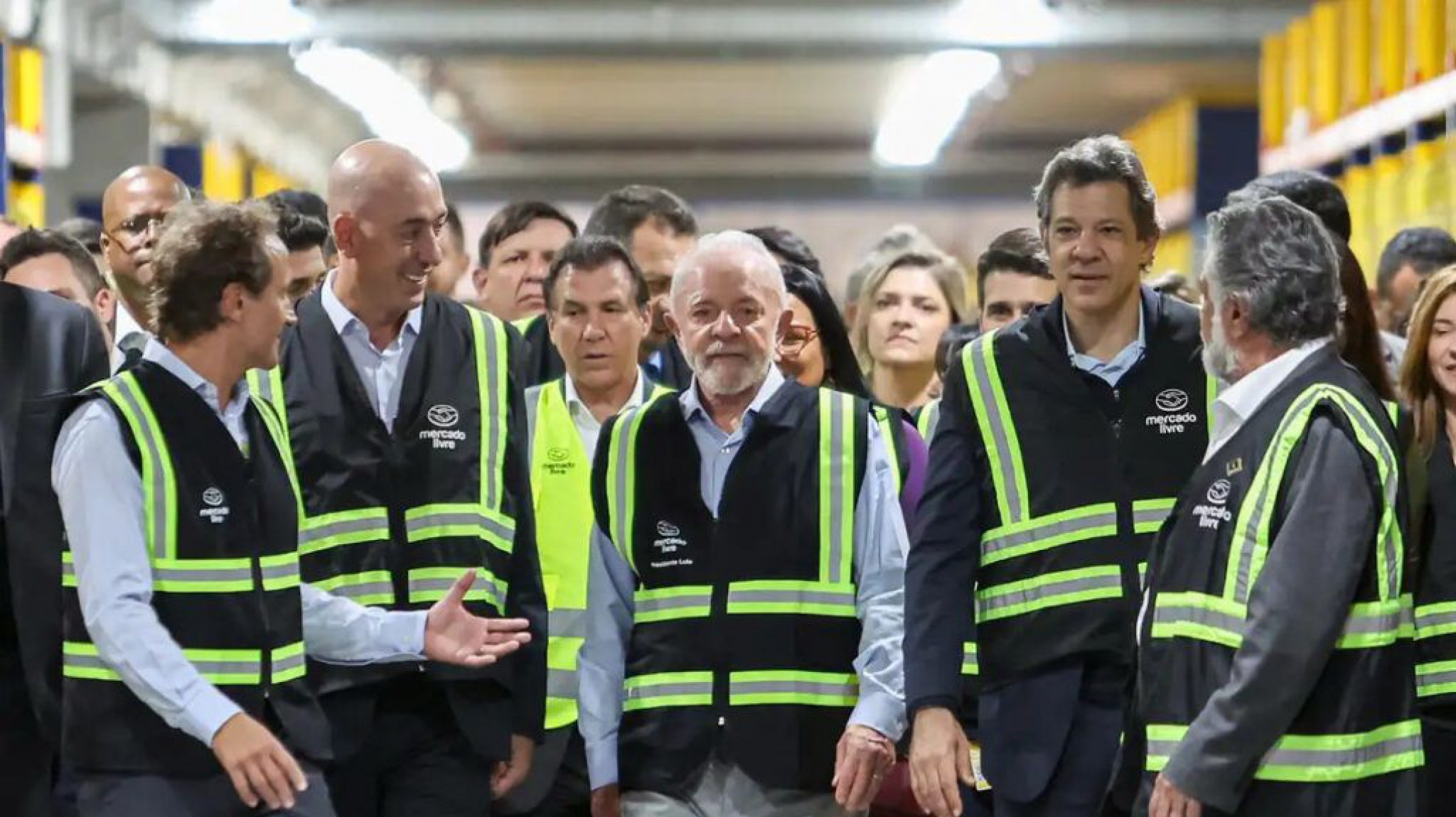 Galperín invertirá 5.800 millones de dólares en Brasil y contratará 14.000 empleados