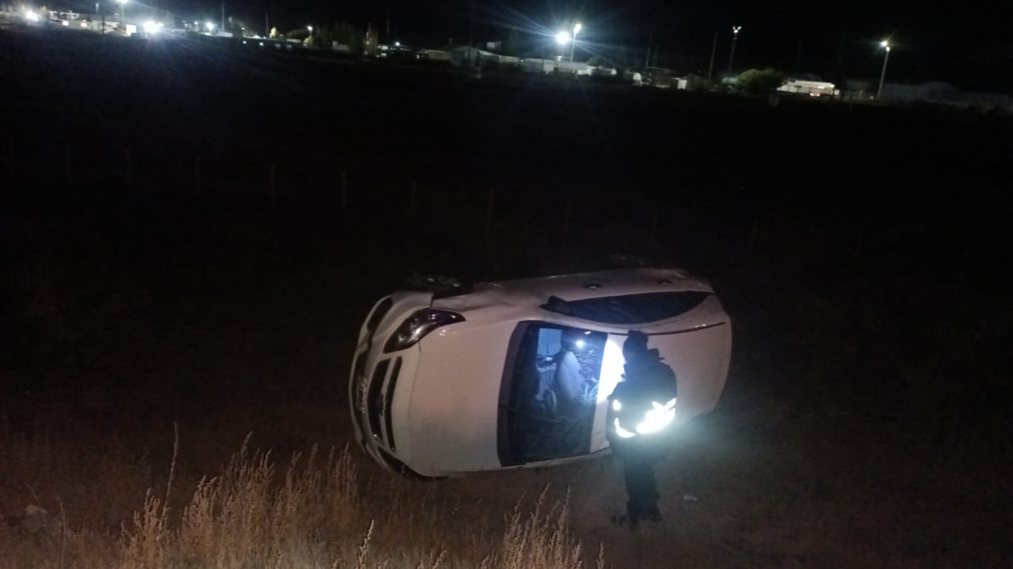 Hallaron un auto volcado en Ruta 26 y no había ocupantes: buscan al conductor