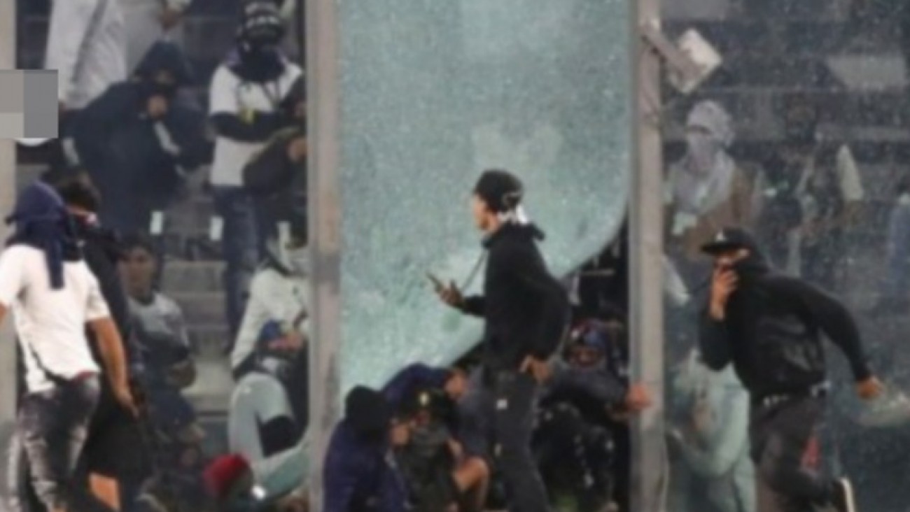 Tragedia en el estadio antes del Colo Colo-Fortaleza: murieron dos jóvenes en una avalancha