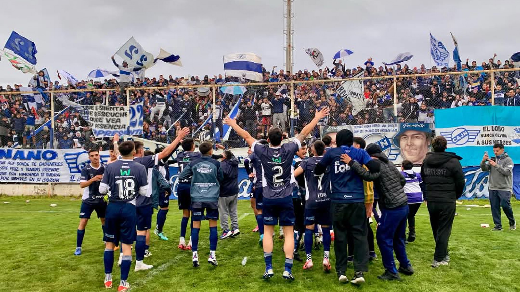 Newbery se quedó con el clásico: 3 a 1 ante Huracán y festejo centenario