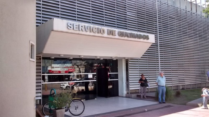 Horror en Córdoba: su novio le arrojó agua hirviendo y está internada con graves quemaduras