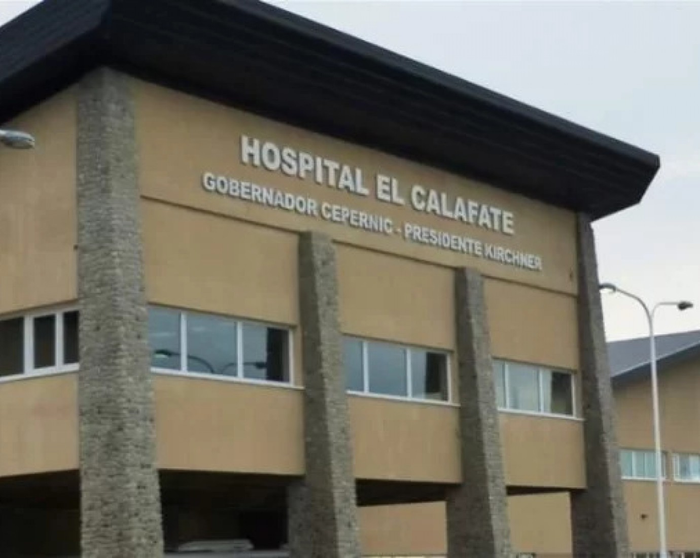 Un turista fue baleado en el rostro mientras estaba frente a su hotel en El Calafate