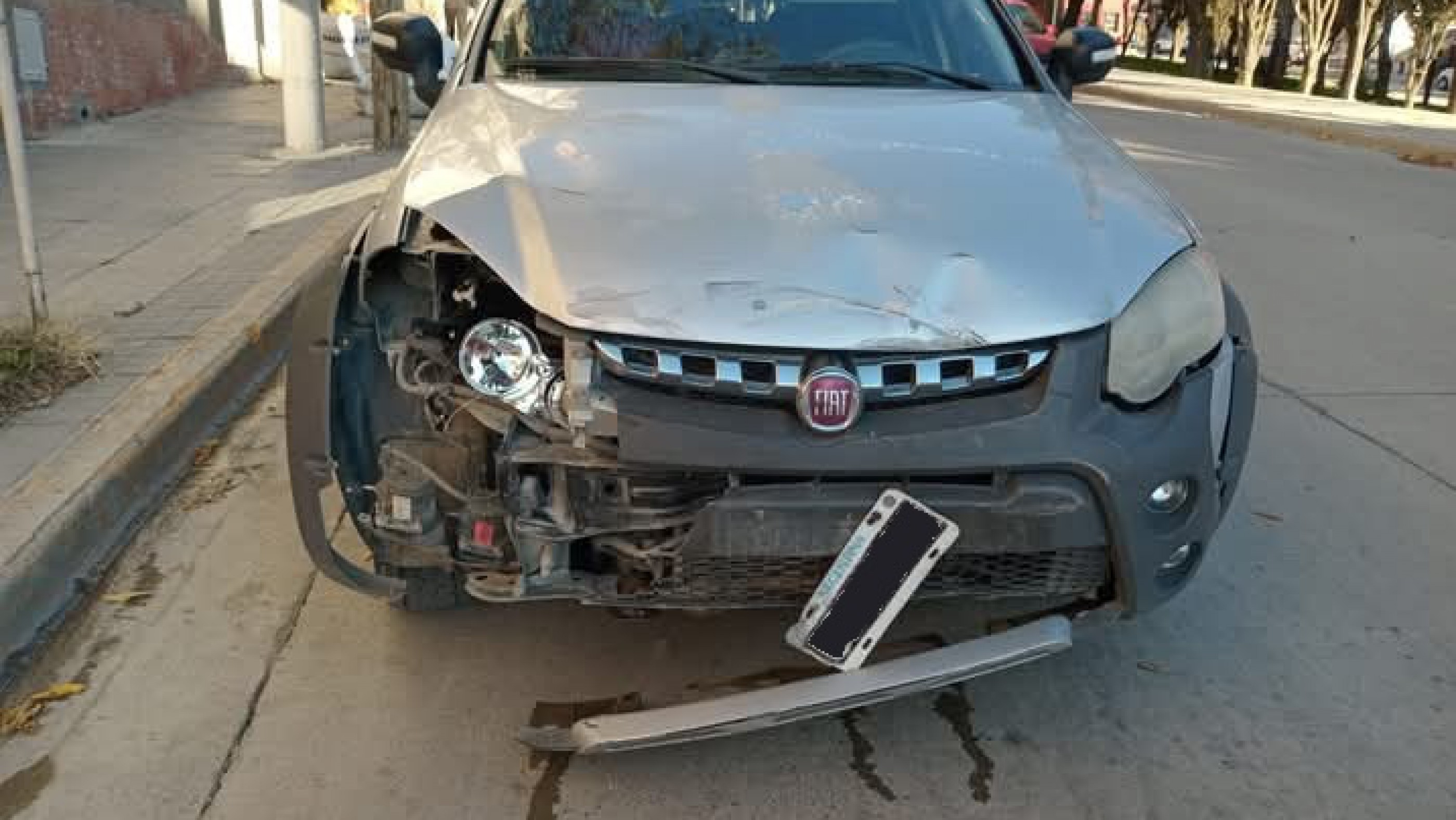 Comodoro: Buscan al conductor de una EcoSport por choque y fuga en Av. Rivadavia