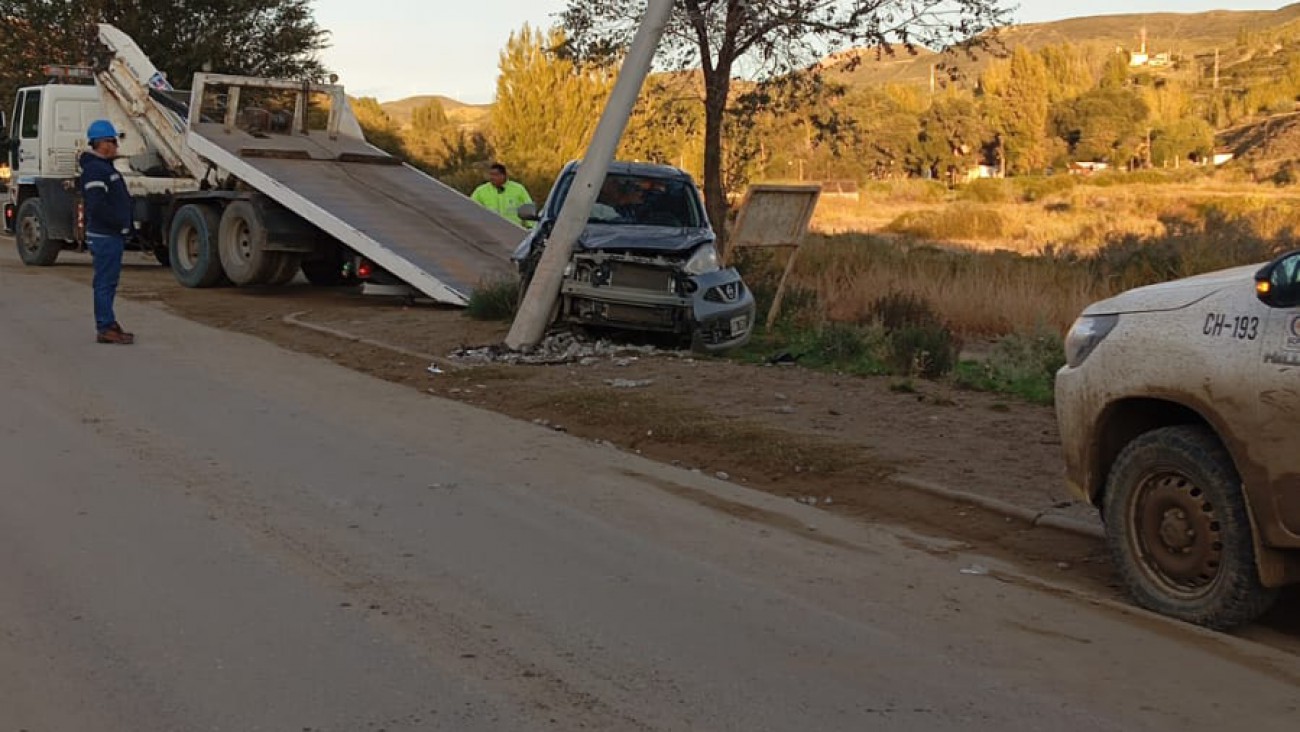 Chocó contra una palma de luz y se negó al test de alcoholemia