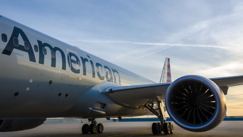 Un avión de American Airlines declaró emergencia por humo en la cabina y regresó a Ezeiza