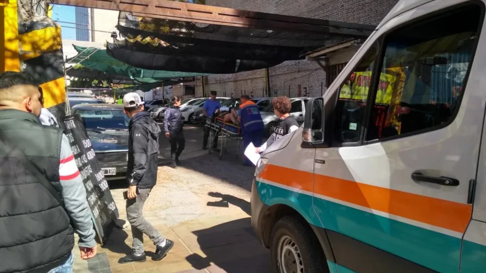 Mendoza: Una mujer sobrevivió tras arrojarse de un sexto piso de un edificio