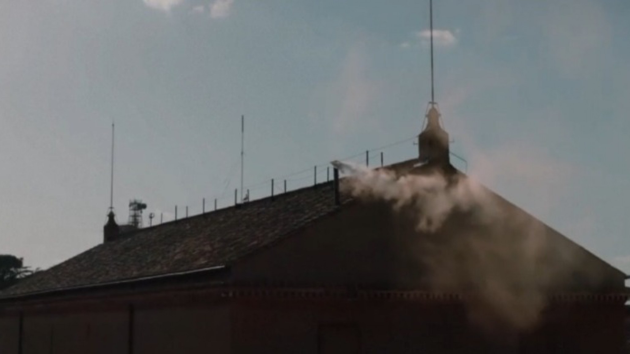 ¡Habemus Papa! Fumata blanca en el Vaticano tras la elección del sucesor de Francisco