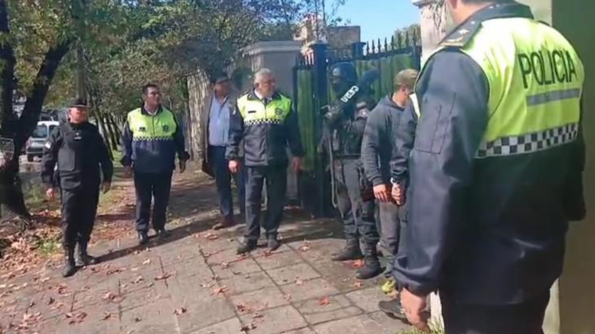 Tucumán: Se atrincheró con su hija de tres años, amenazó con matarla y luego quitarse la vida