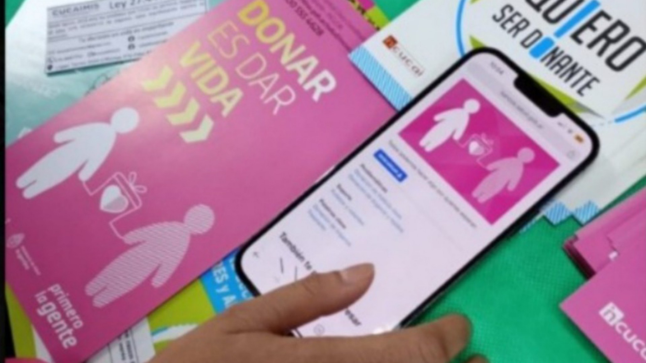 Concurso de reels sobre donación de órganos: los estudiantes de Comodoro pueden ganar buzos de egreso para todo el curso