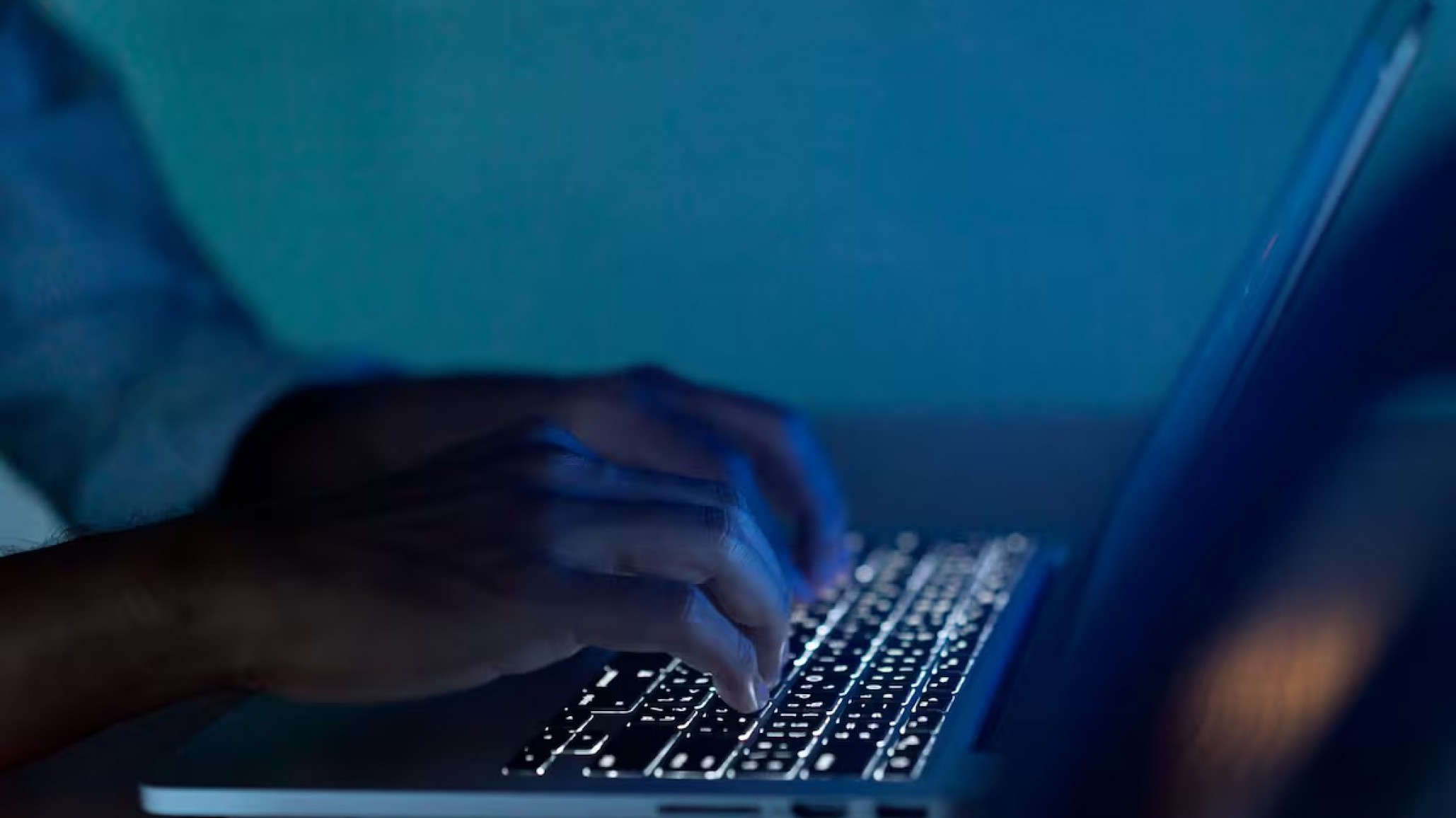 Bloquearon un sitio web en Corrientes por crear imágenes íntimas falsas con inteligencia artificial