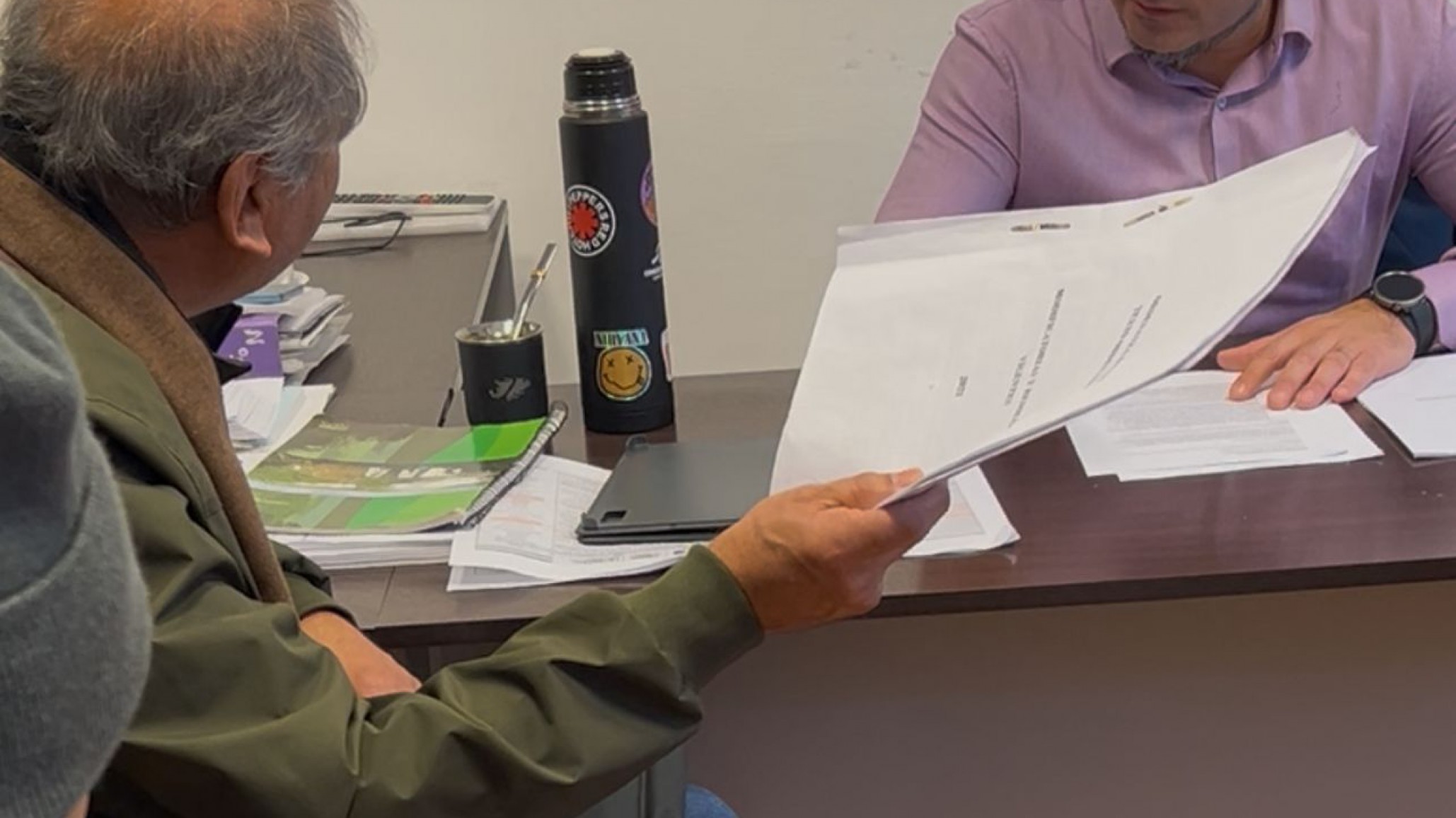 Concejales recibieron a remiseros que buscan competir con una app propia: "No están en contra de Uber, quieren competir lealmente"