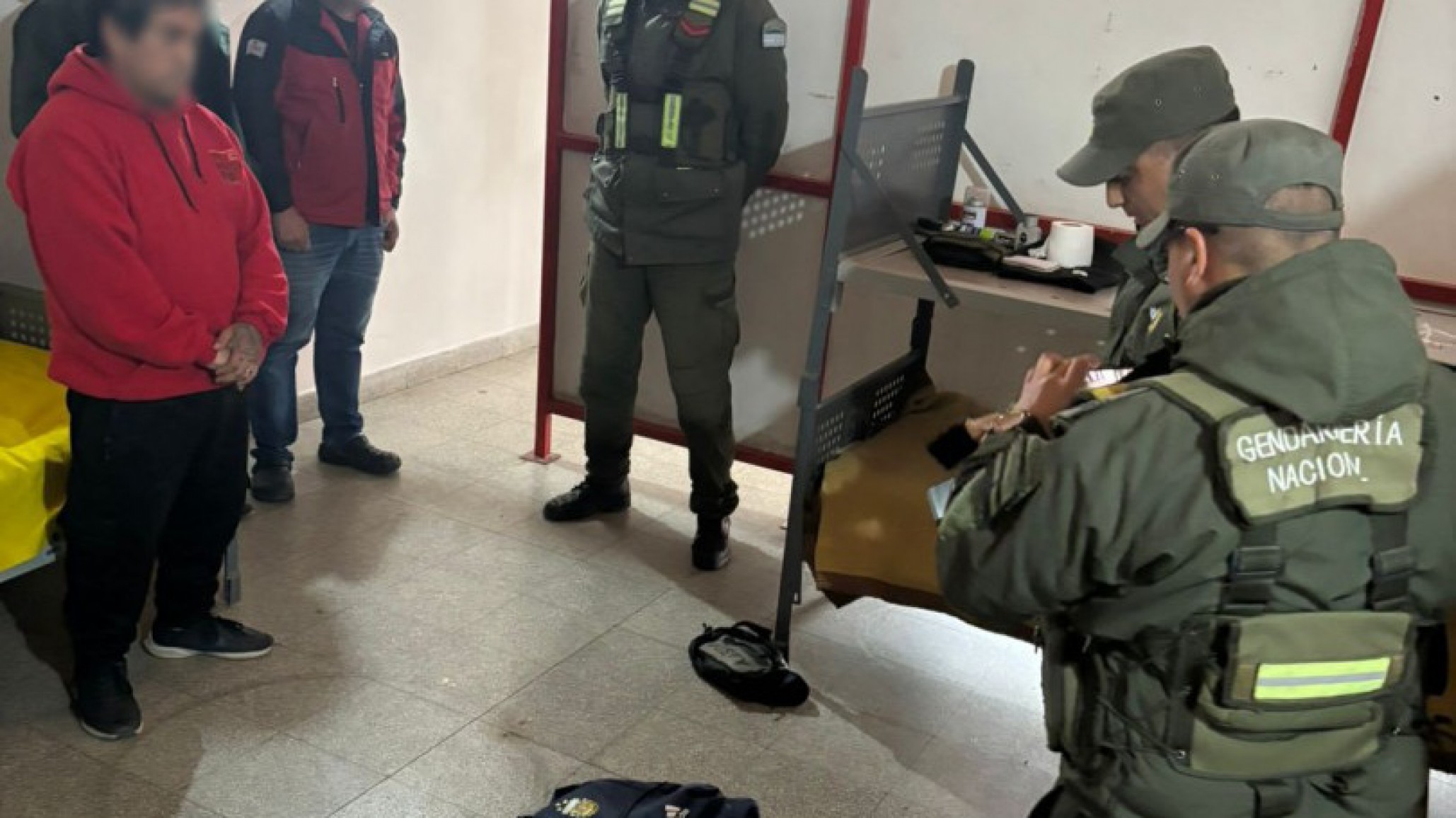 Chubut: Encontraron más de 2 kilos de cocaína en la mochila de un pasajero en Ruta 3