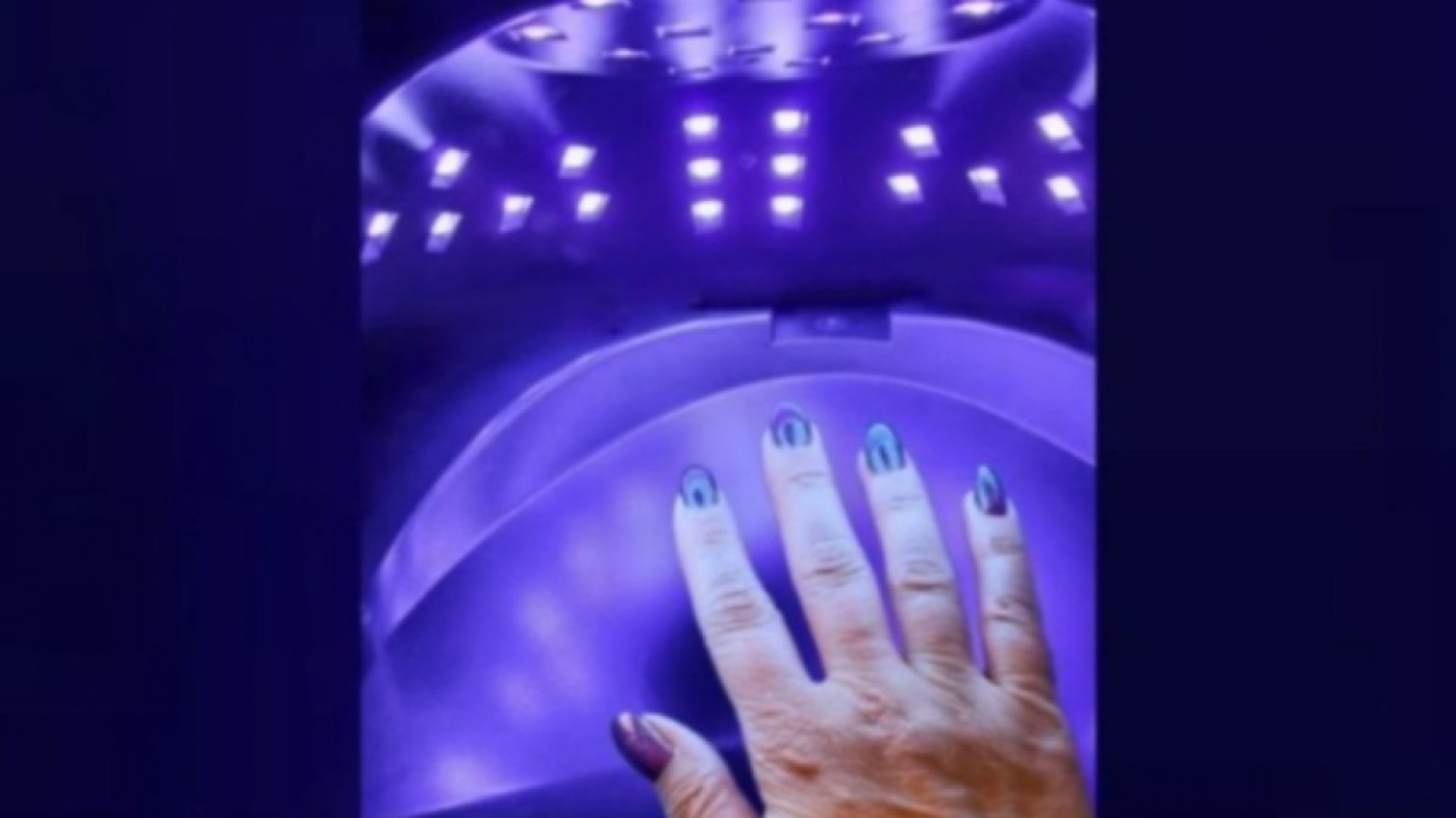 Radiación en tus manos: científicos del CONICET revelan los peligros ocultos de las lámparas para uñas