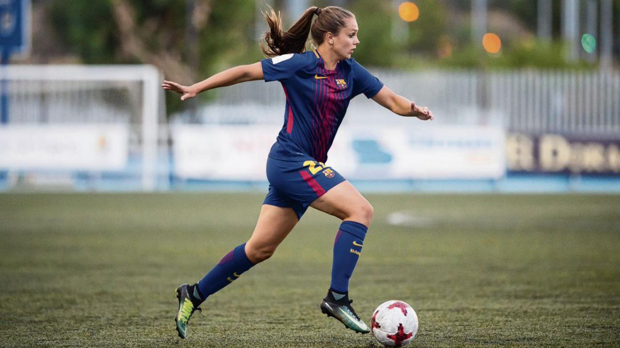 Machismo en el fútbol: un árbitro expulsó a una DT por ser mujer en Río Negro