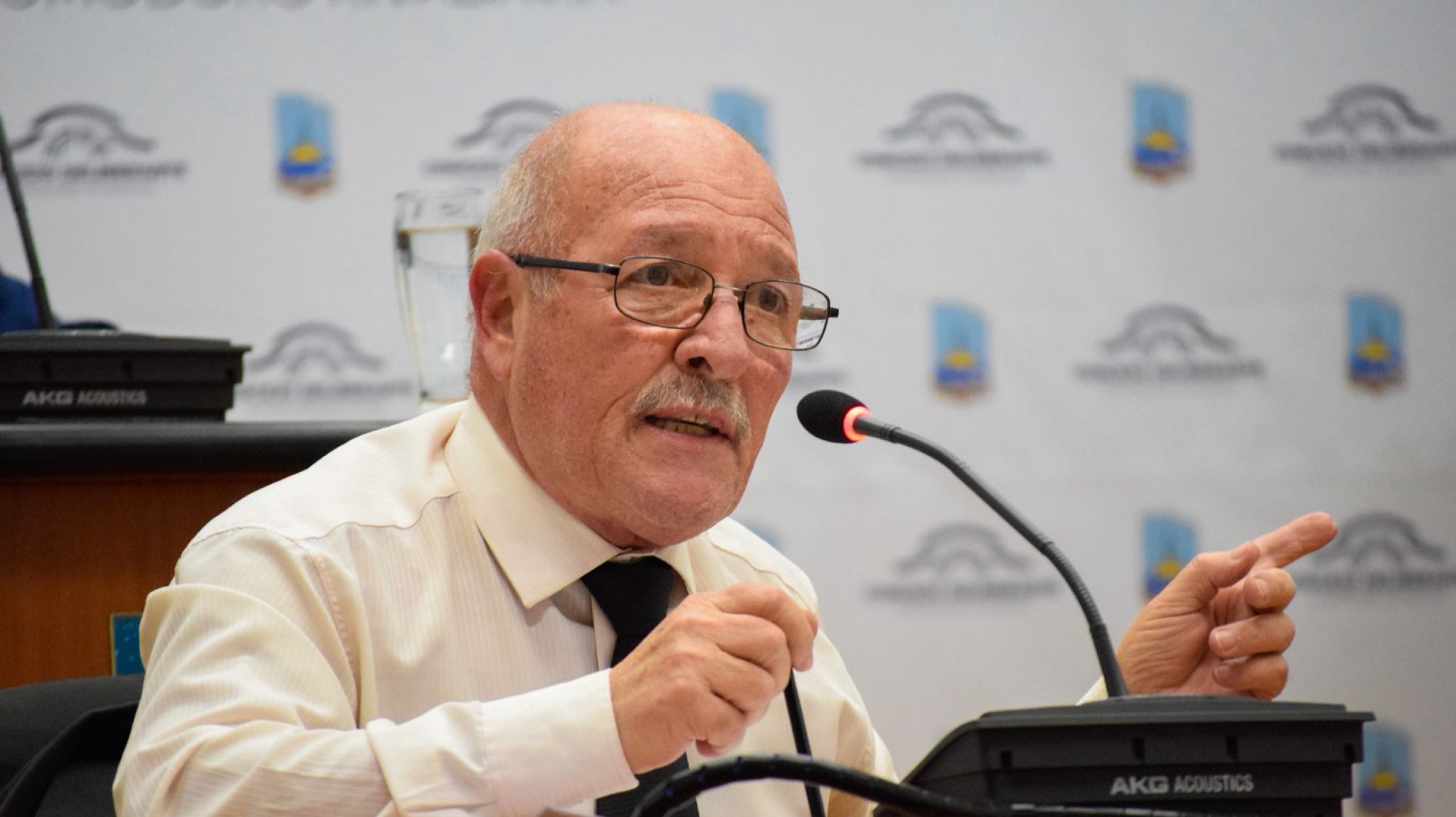 Lattanzio lapidario contra el Ejecutivo y contra la diputada Ana Clara Romero: "¿Defiende a la gente o a la empresa?"