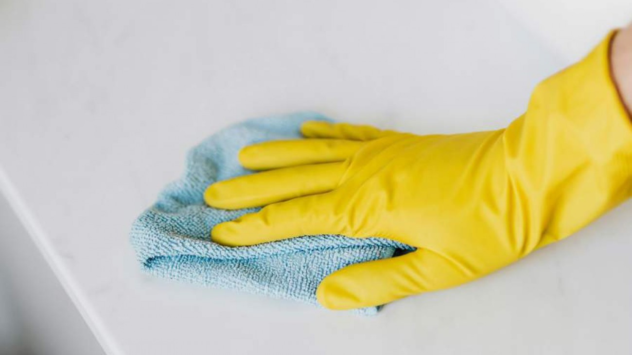 Alerta sanitaria: la ANMAT prohibió una marca de lavandina en todo el país