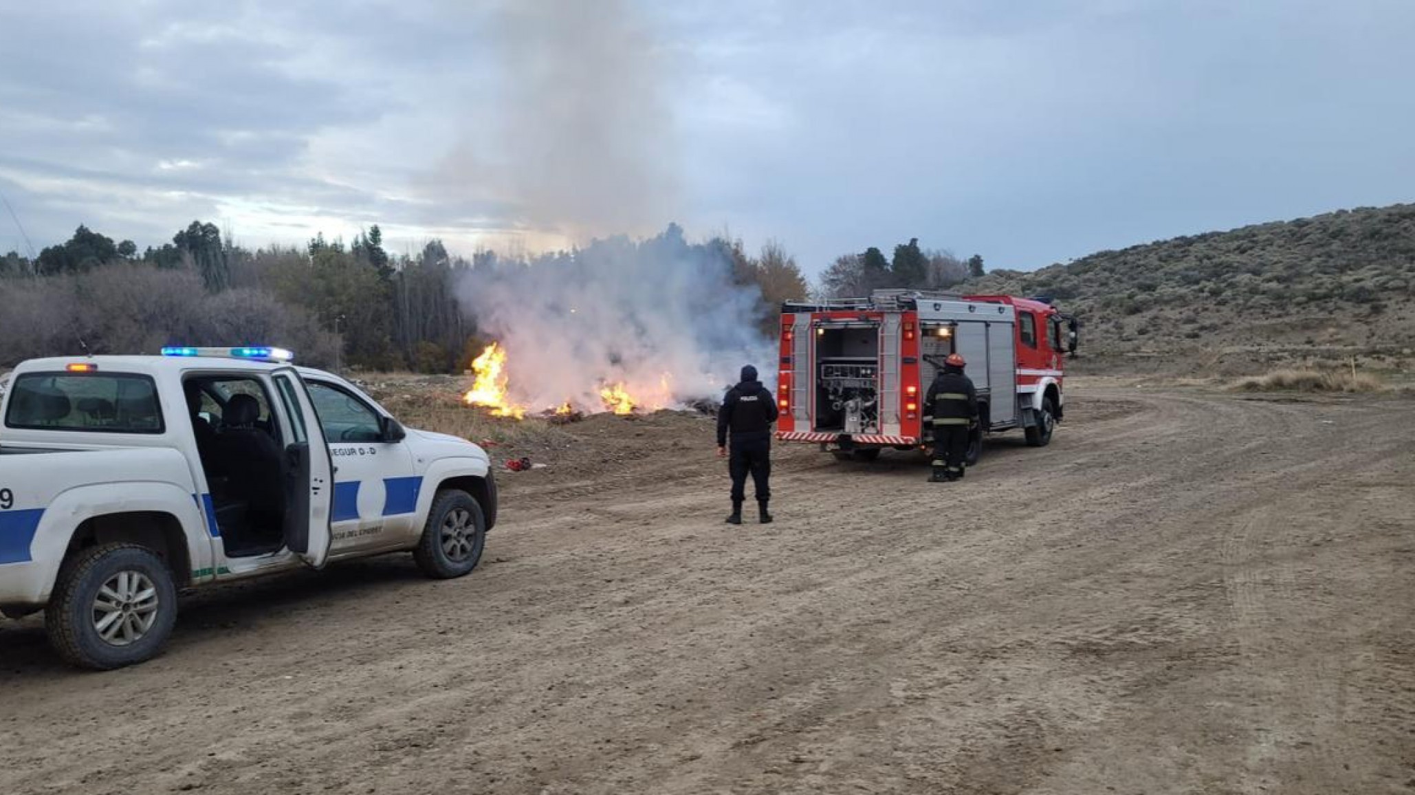 Controlaron un incendio de pastizales en barrio Cordón Forestal