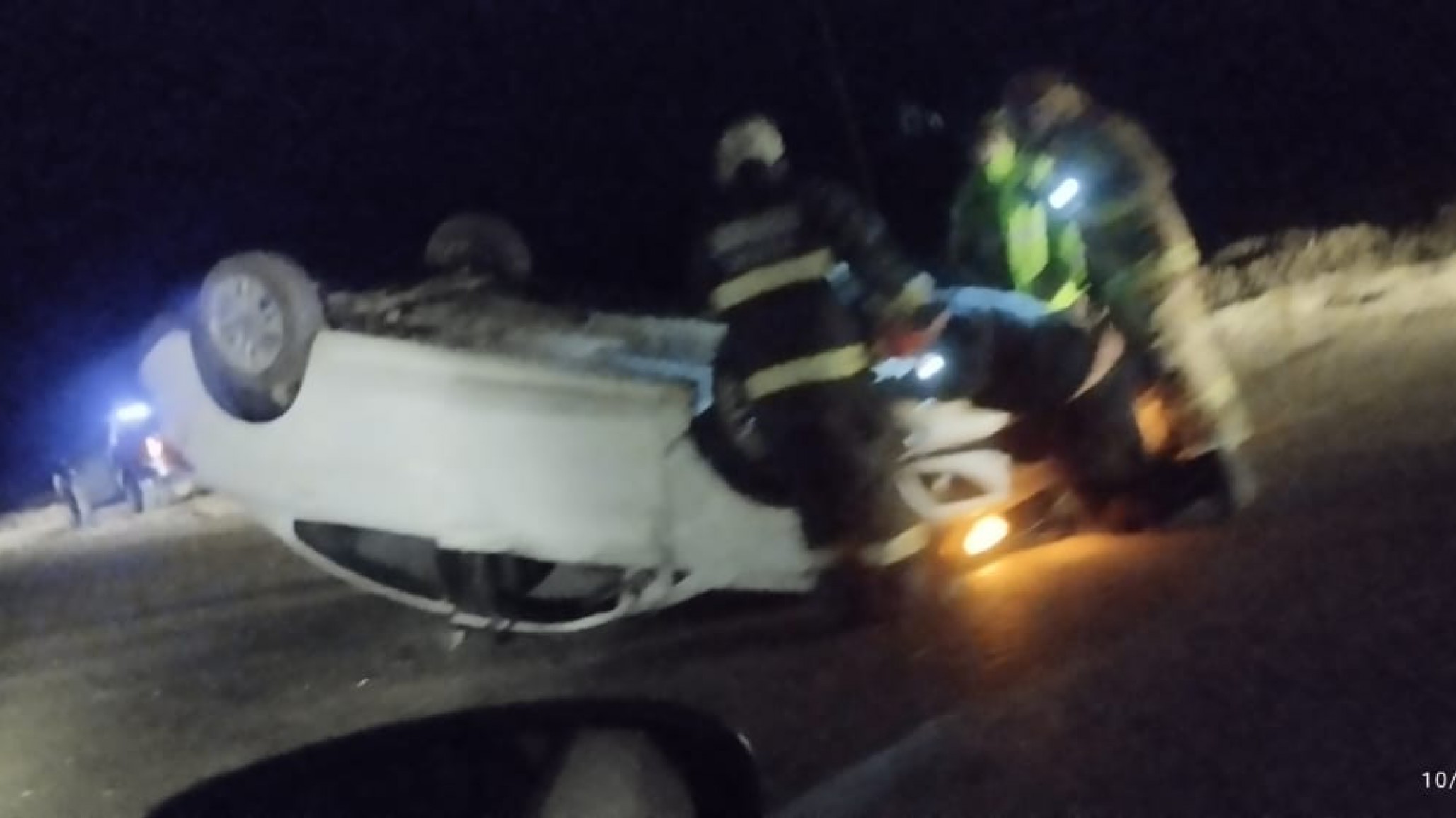 Accidente en Caleta Olivia: una familia perdió el control del auto y volcó