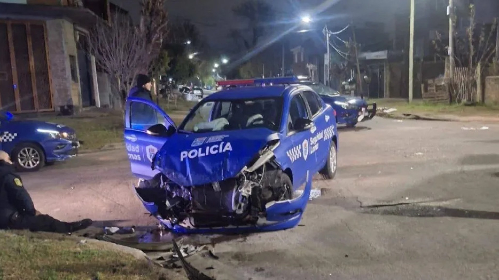 Tragedia: un policía murió tras un fuerte choque entre dos patrulleros